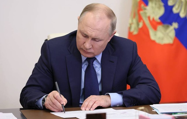 TT Putin ký sắc lệnh đáp trả quốc gia 'không thân thiện': Nước sắp đưa 5.000 quân tới sát Nga nhận tin xấu - Ảnh 1.