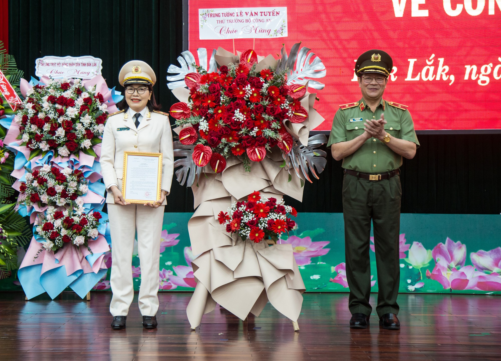 Thiếu tướng Nguyễn Thị Xuân làm Phó giám đốc Công an tỉnh Đắk Lắk- Ảnh 1.