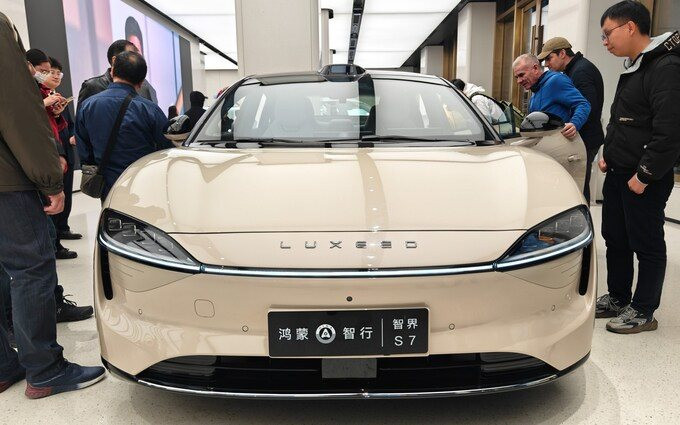 ‘Phép màu’ từ Huawei đang giúp các hãng xe vô danh ‘chiến’ ngang tay Tesla, BYD - Ảnh 2.