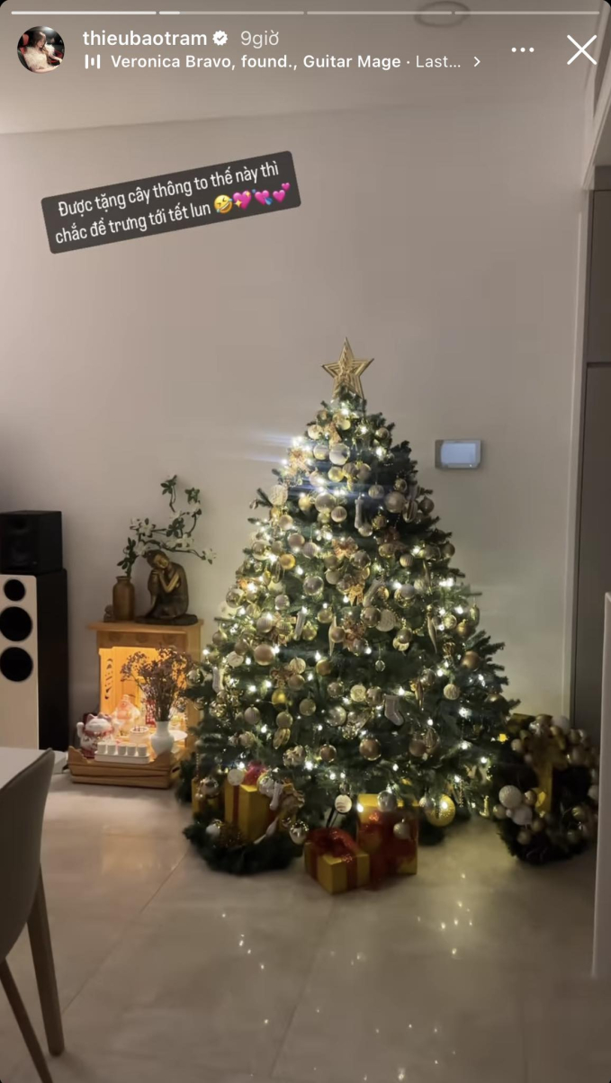Sao Việt đón Giáng sinh: Minh Hằng dày công decor biệt thự tặng quý tử, Thiều Bảo Trâm dự định trưng cây thông Noel đến Tết