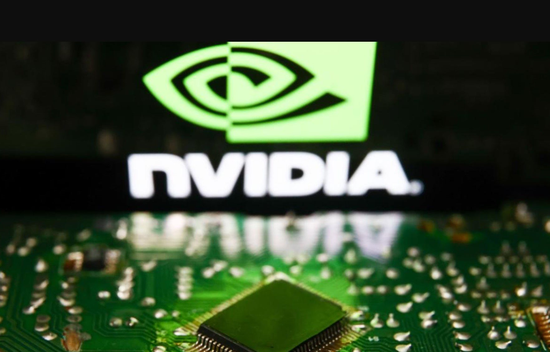 Nvidia và AI đã thay đổi cục diện ngành công nghiệp chip và các đối thủ giờ đây phải chạy theo - Ảnh 1.