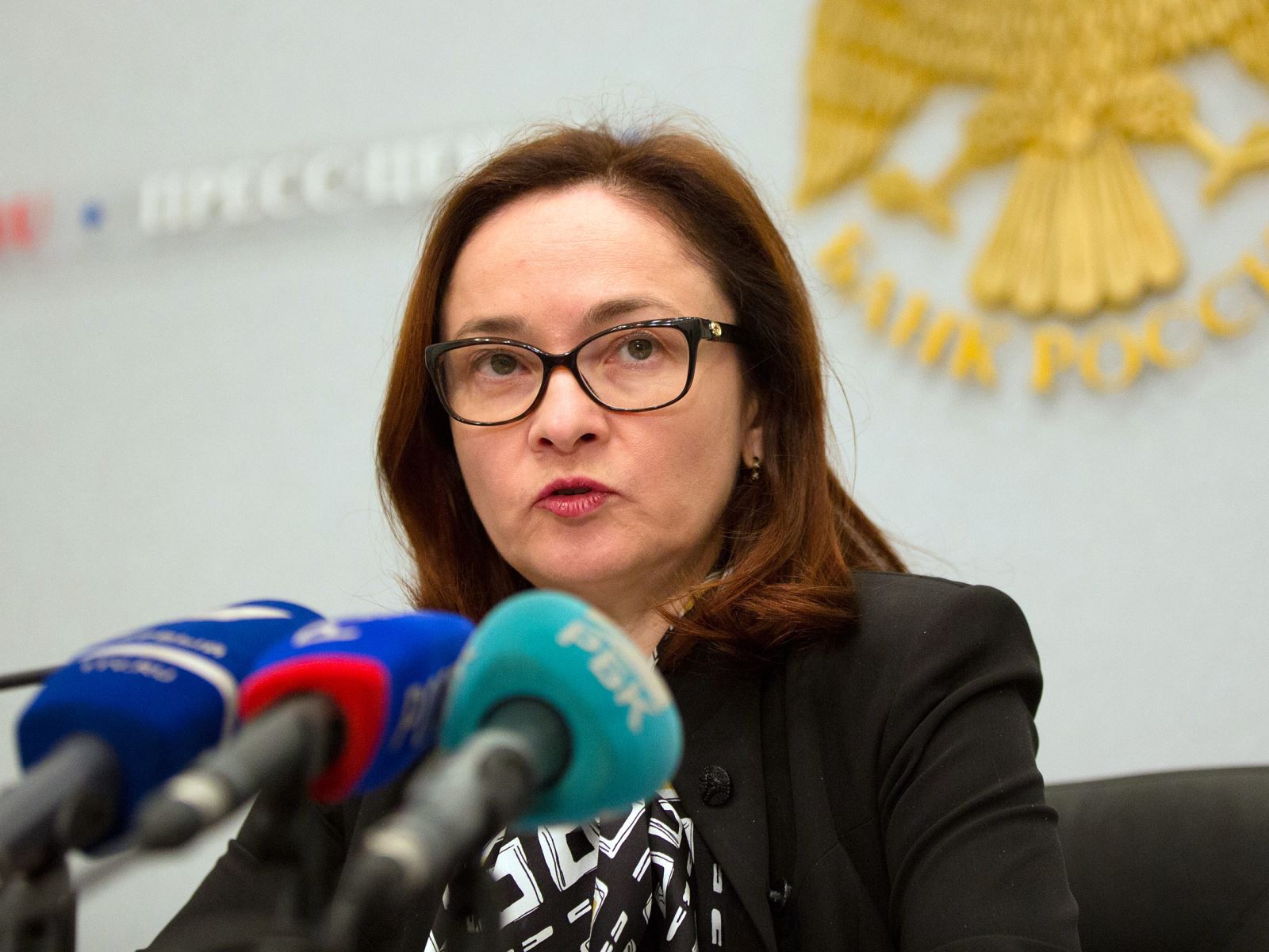 Thống đốc Ngân hàng trung ương Nga hé lộ lệnh trừng phạt 'đau đớn' nhất - Ảnh 1.