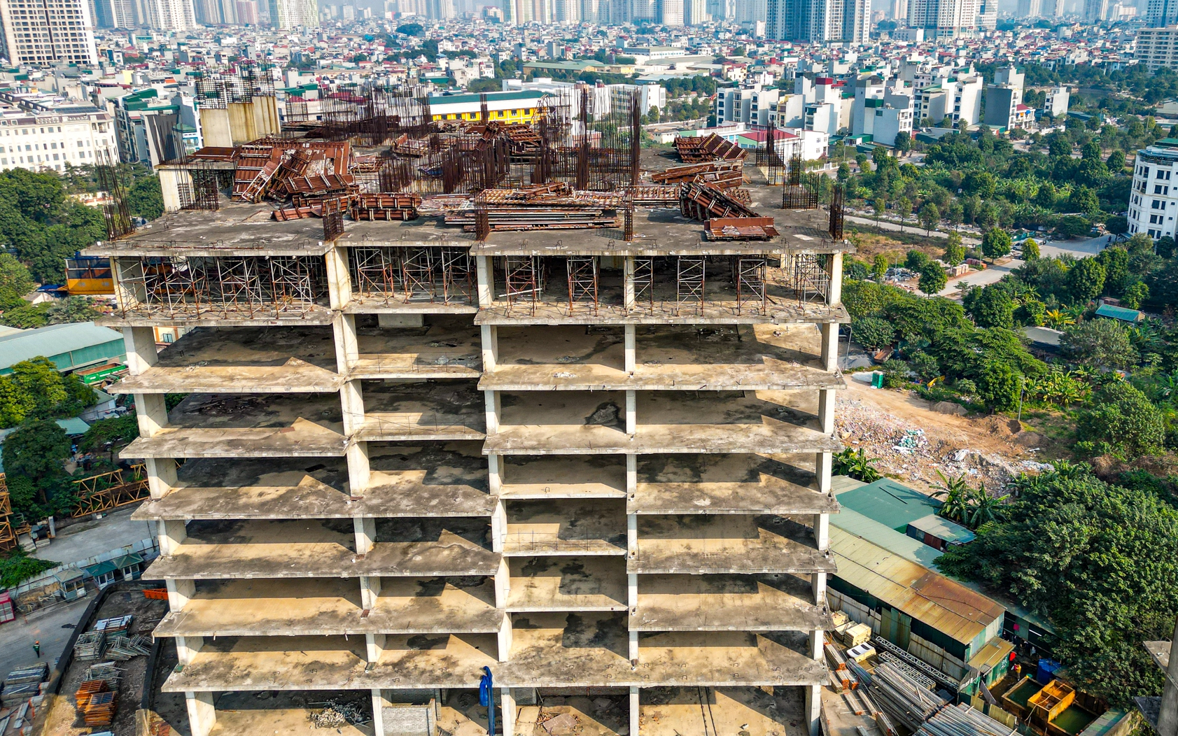 Siêu dự án 13 tòa chung cư giữa trung tâm Hà Nội, đi qua 2 cơn sốt đất vẫn là "hố chôn tiền" hoen gỉ nghìn tỷ, đến nay CEO bị cấm xuất cảnh