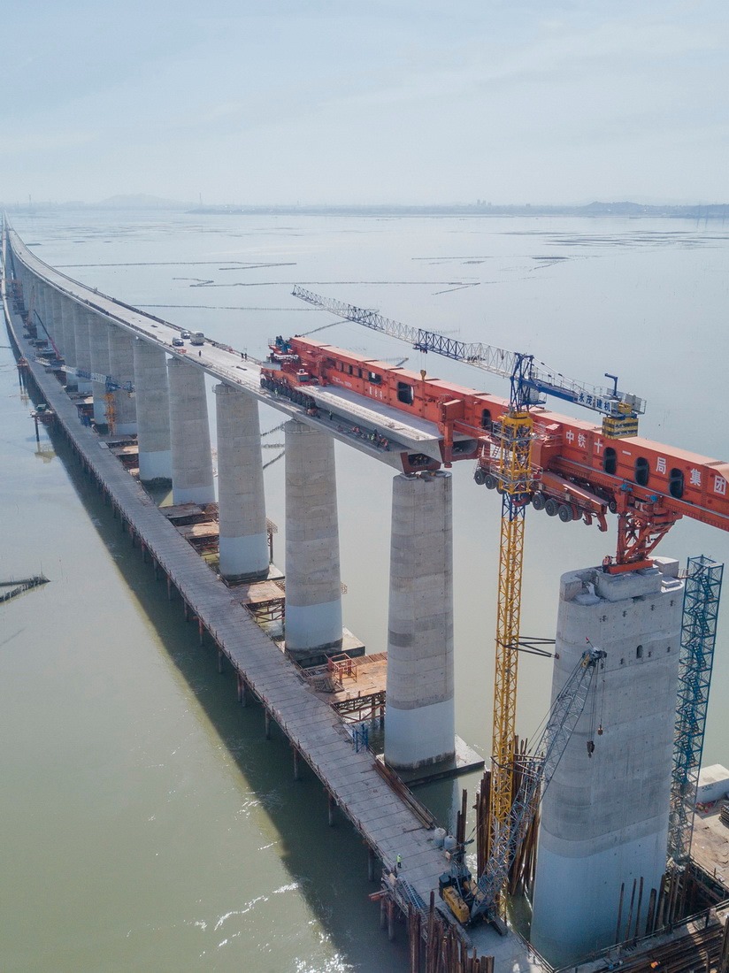 Soi cỗ máy 1.000 tấn “làm mưa, làm gió” ở Trung Quốc có thể giúp Việt Nam làm đường sắt thần tốc - Ảnh 4.