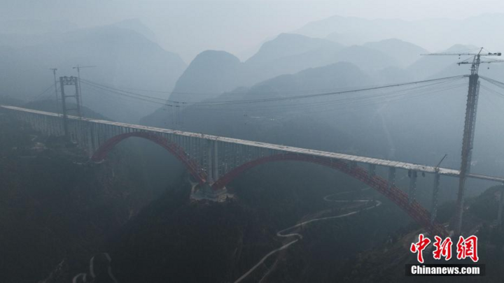 Trung Quốc xây cầu vòm nhịp đôi lớn nhất thế giới - Ảnh 6.
