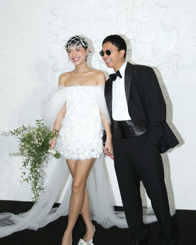 Cô em Trendy Khánh Linh tổ chức đám cưới kín đáo tại Hà Nội, cầm bó hoa cưới kết từ cành chanh Ý gây tò mò - Ảnh 5.