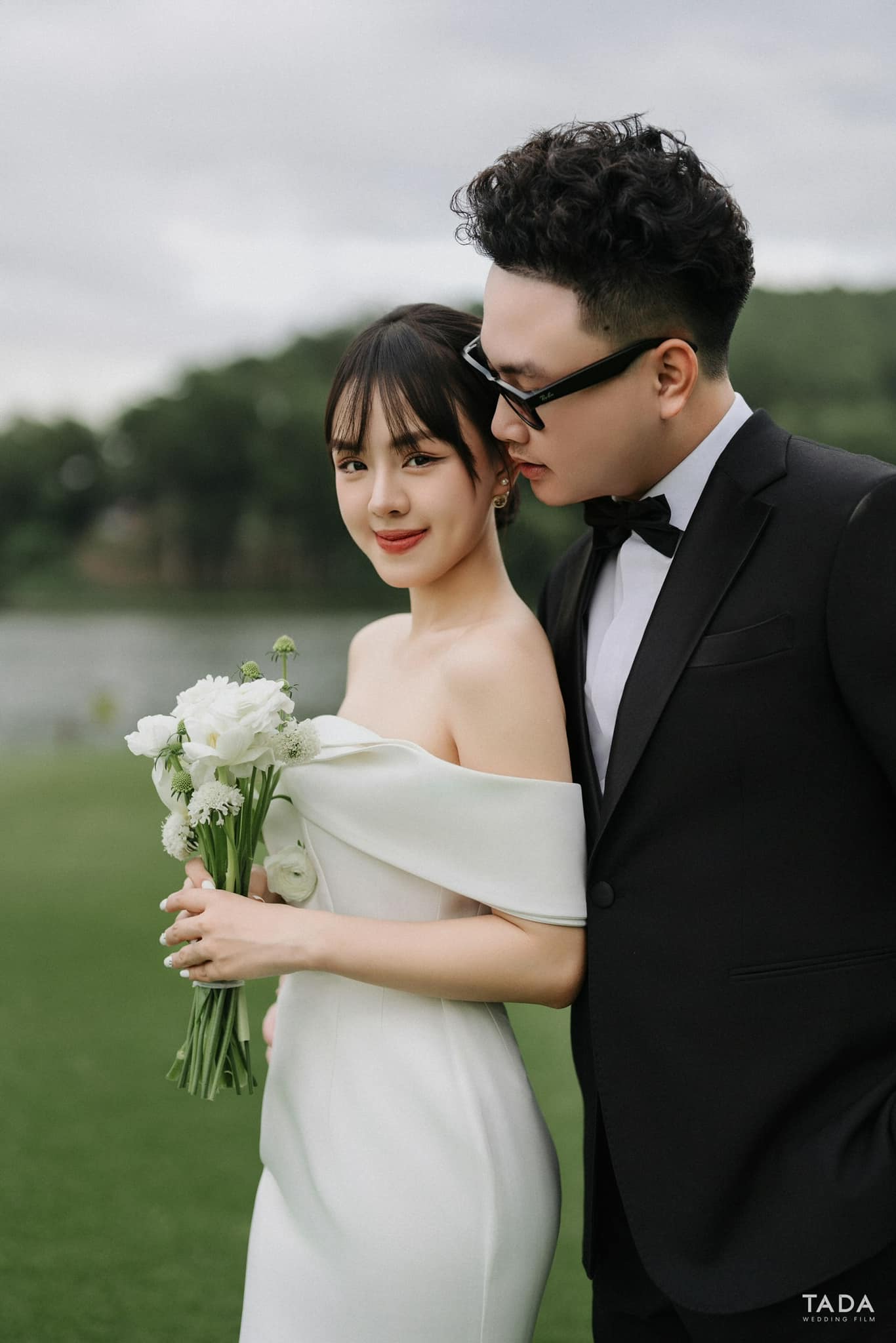 MC xinh đẹp làng game tổ chức hôn lễ ở Việt Nam sau tuần trăng mật đi 8 nước châu Âu- Ảnh 1.