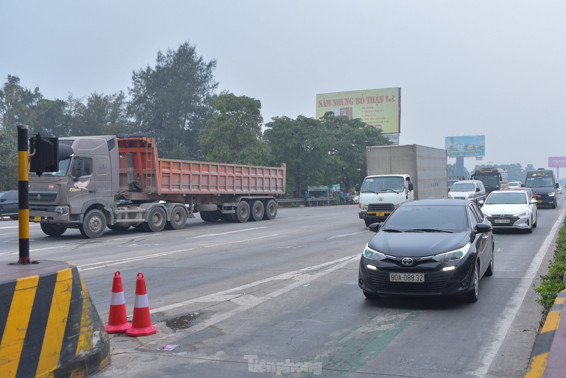 Cao tốc Pháp Vân - Cầu Giẽ thông thoáng lạ thường ngày đầu nghỉ Tết - Ảnh 7.