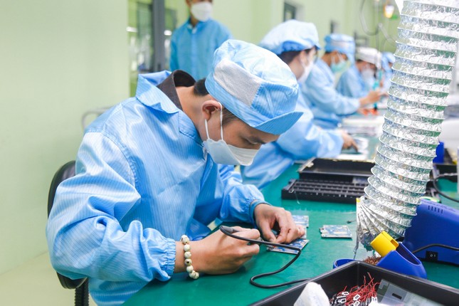 Đà Nẵng thành lập Trung tâm Nghiên cứu, đào tạo thiết kế vi mạch và AI - Ảnh 1.