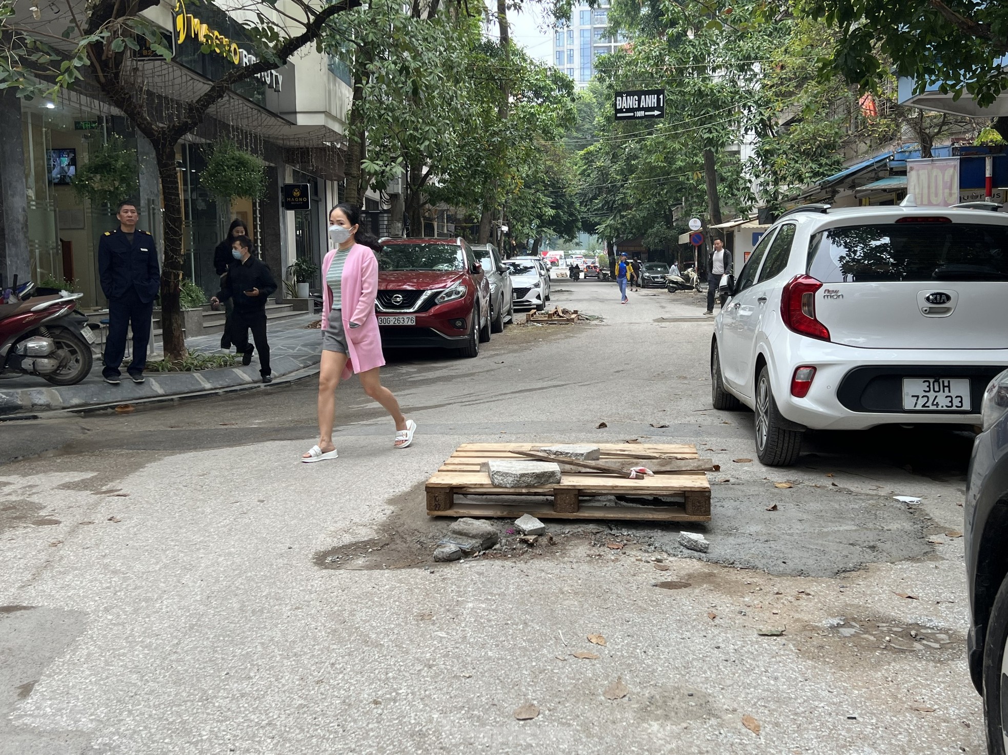 'Đại công trường' cải tạo khu đô thị Đầm Trấu ngổn ngang gần nửa năm - Ảnh 5.