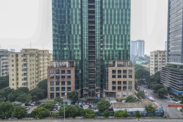Những toà nhà “chết đứng” ở Hà Nội xây dựng xuyên thập kỷ vẫn chưa hoàn thiện - Ảnh 8.