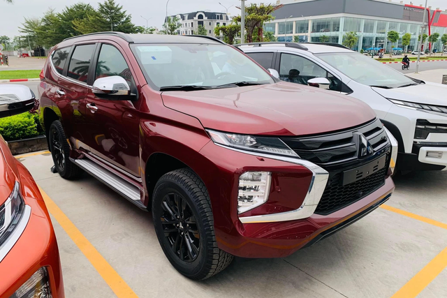 Mitsubishi khuyến mãi toàn bộ xe tháng cuối năm: Pajero Sport giảm hơn 136 triệu, Outlander lăn bánh rẻ hơn niêm yết - Ảnh 3.