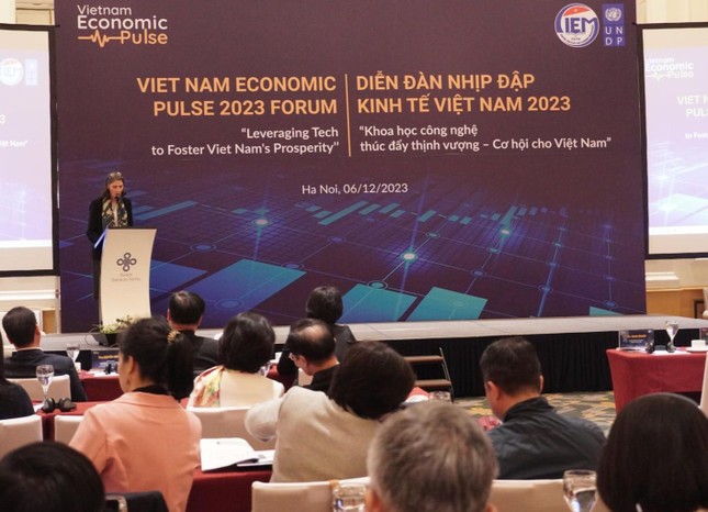 Nhận diện điểm sáng tăng trưởng kinh tế Việt Nam năm nay - Ảnh 1.