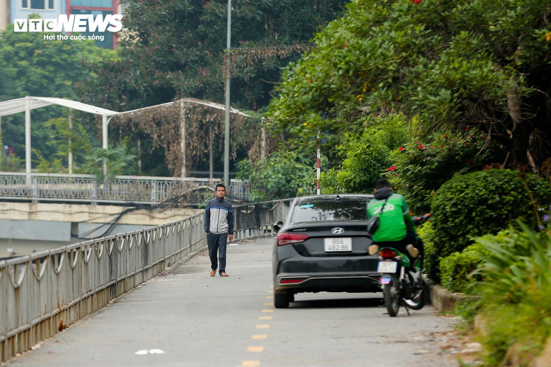 Cận cảnh 2 tuyến đường ở Hà Nội được đề xuất thiết kế làn dành riêng cho xe đạp - Ảnh 14.