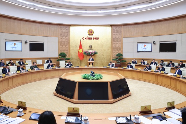 Xây dựng trung tâm tài chính khu vực và quốc tế tại Việt Nam - Ảnh 2.