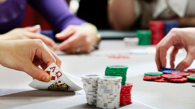 Hà Nội: Đề nghị công an xác minh thông tin đánh bạc trá hình núp bóng giải đấu Poker - Ảnh 1.