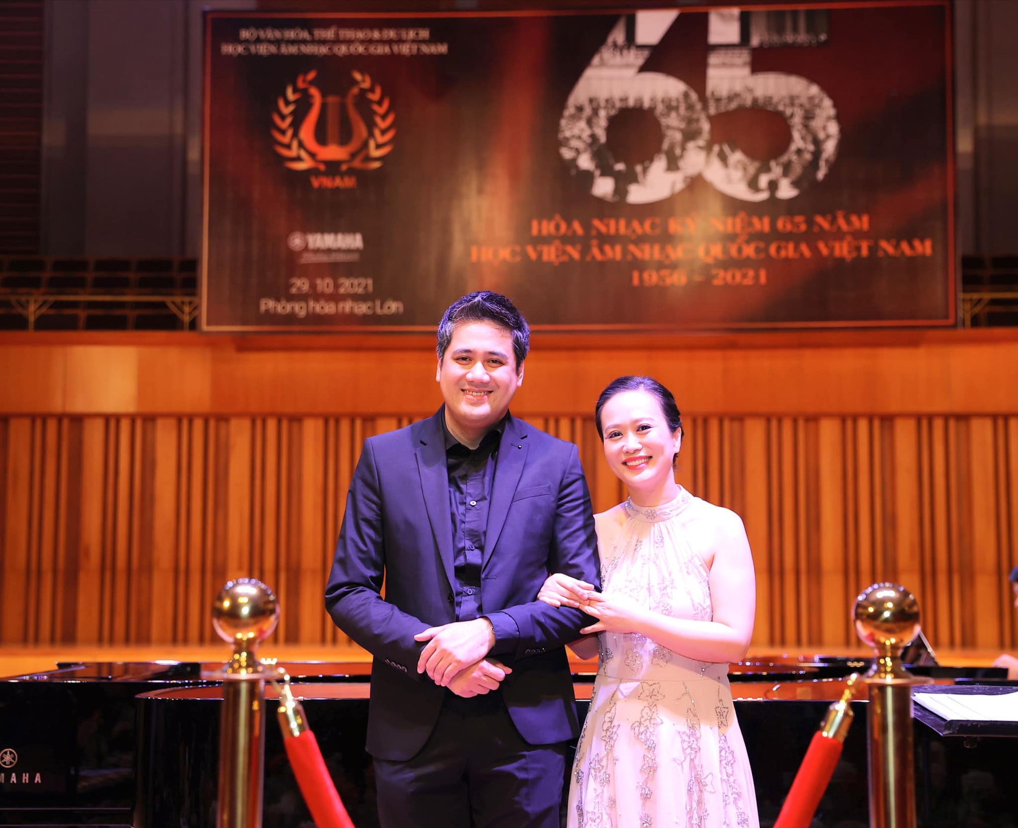 Con rể Phú Quang được phong NSND: Gia thế "khủng", là Phó giám đốc trẻ nhất lịch sử Học viện Âm nhạc Quốc gia- Ảnh 5.