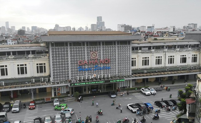 Quy hoạch các ga đường sắt trong đô thị: Không di dời khỏi nội đô Hà Nội, TPHCM - Ảnh 2.