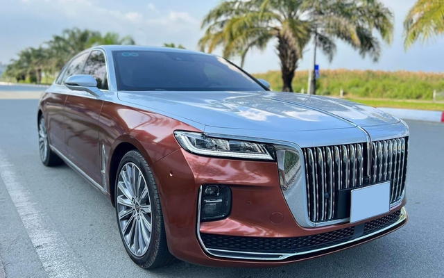 Hongqi H9 'lướt' chào giá hơn 1,6 tỷ: Rẻ hơn xe mới gần 500 triệu, đổi màu kiểu Maybach, được ví như 'Rolls-Royce giá rẻ'