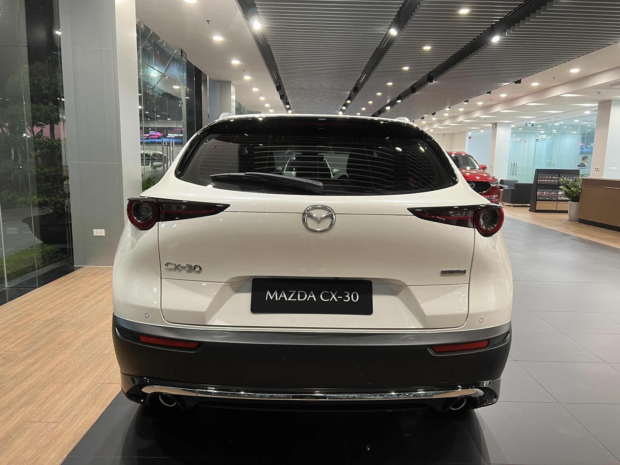 Mazda CX-30 bất ngờ tăng giá 25 triệu, giá khởi điểm gần ngang Honda HR-V - Ảnh 4.
