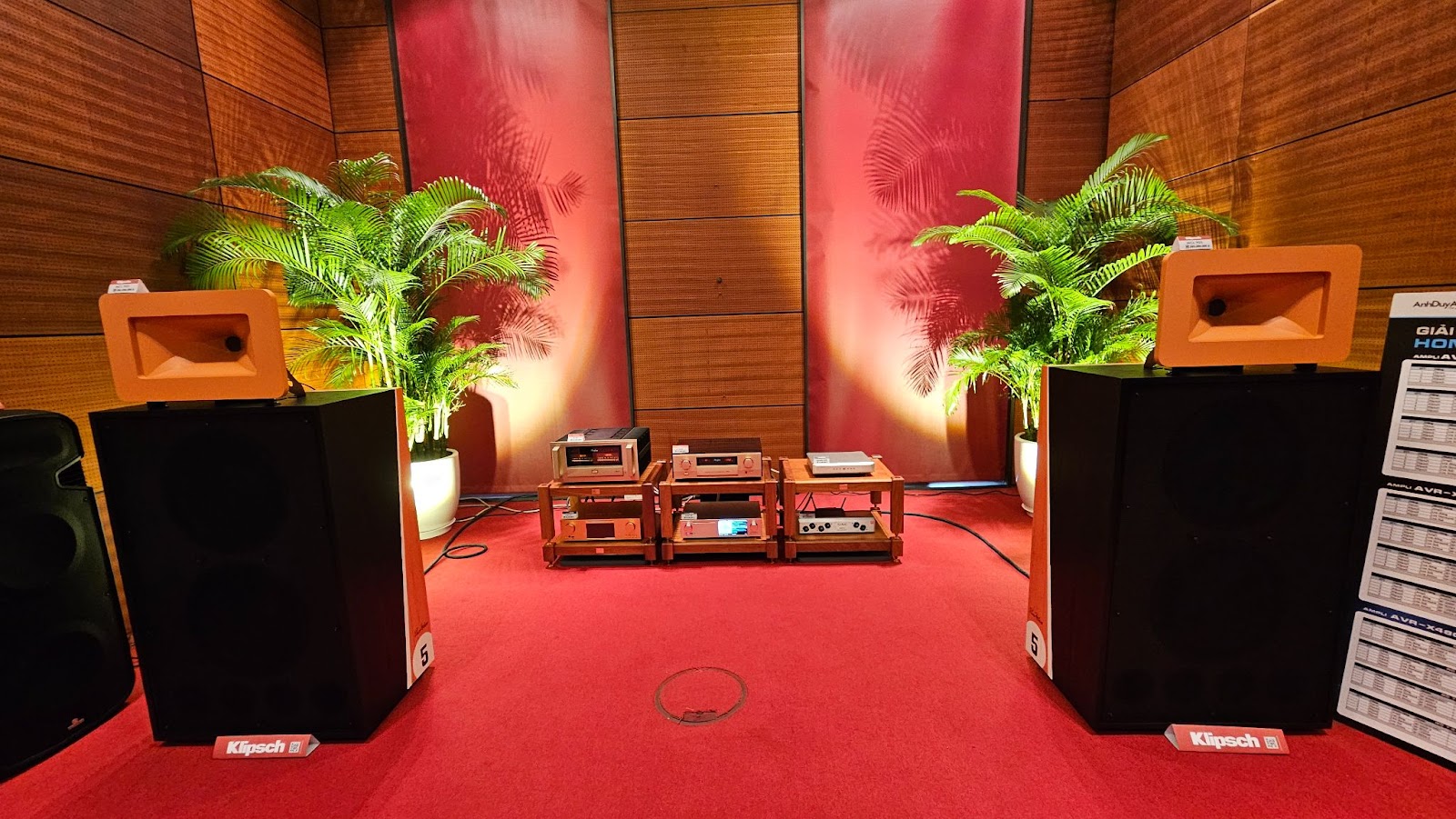 Hàng loạt siêu phẩm xuất hiện tại triển lãm thiết bị âm thanh AVShow lần thứ 21 - Ảnh 4.