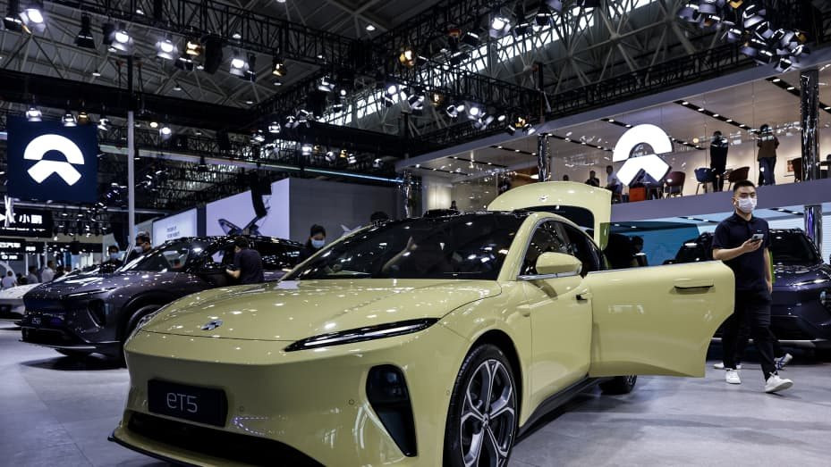 Nhiều gã khổng lồ ngành ô tô muốn "theo gót" các công ty Trung Quốc chế tạo xe điện giá rẻ? - Ảnh 1.