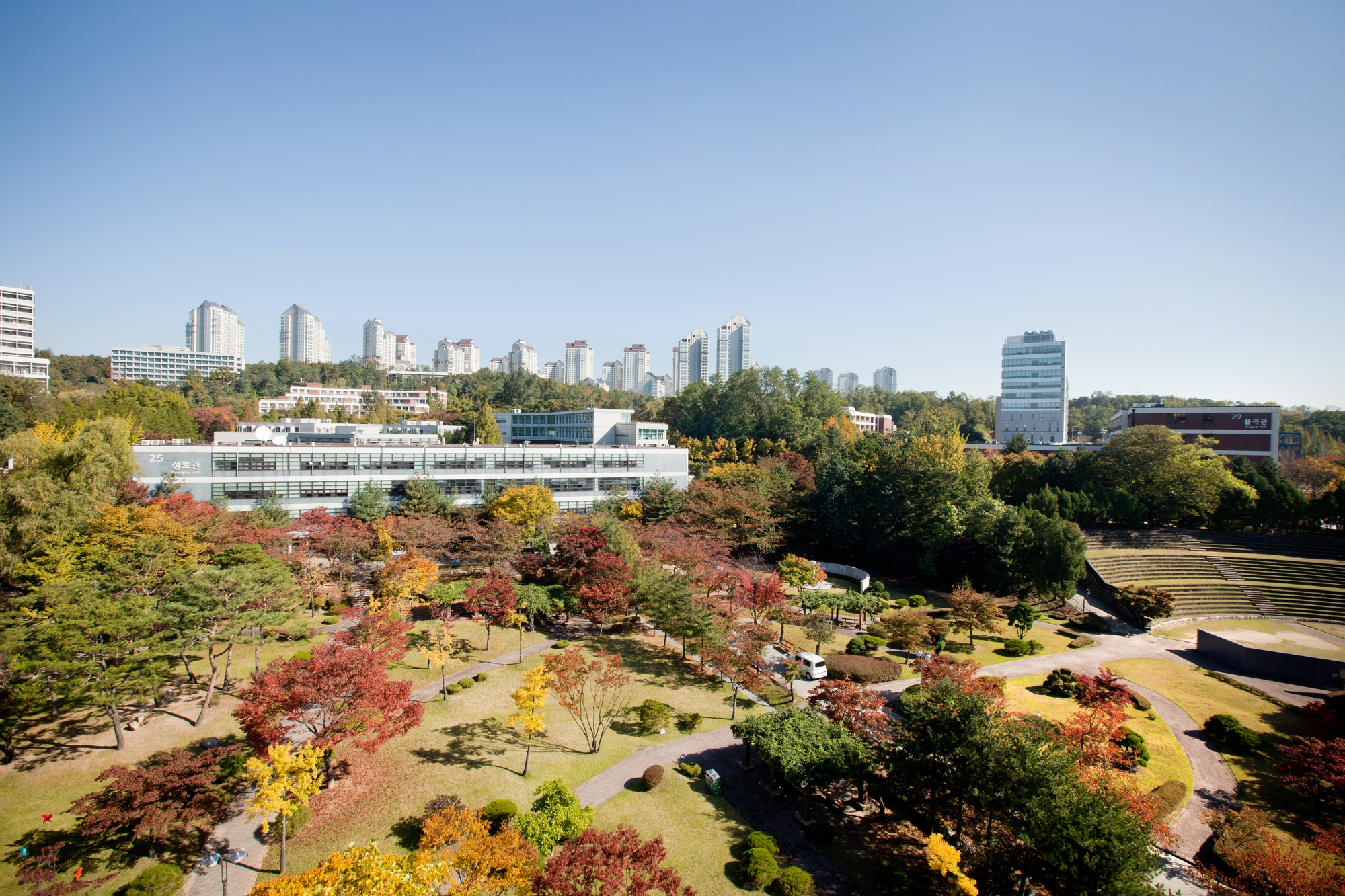 Ngôi trường &quot;thần tiên&quot; thuộc top 15 Hàn Quốc: Khuôn viên xinh như vườn thượng uyển, quá nhiều thứ để mê!- Ảnh 2.