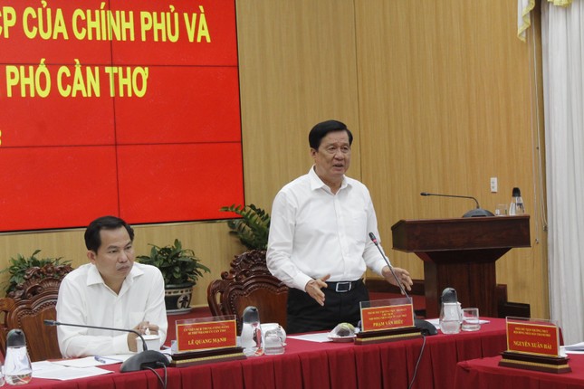 Lãnh đạo TP Cần Thơ: Ai không làm được thì xin chức nhỏ hơn - Ảnh 2. Lãnh đạo TP Cần Thơ: Ai không làm được thì xin chức nhỏ hơn - Ảnh 2.