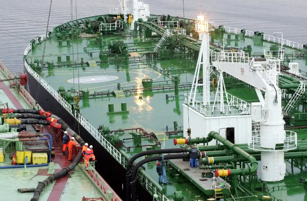 Bị từ chối khắp các cảng trên thế giới, Nga tìm được “thiên đường” mới cho dầu thô, xuất khẩu dầu cao hơn cả trước khi bị trừng phạt - Ảnh 2.