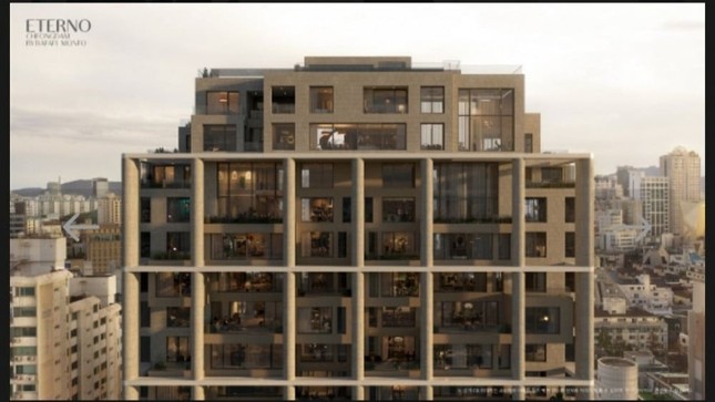 Nhà tân hôn gần 300 tỷ đồng của Song Joong Ki và vợ ngoại quốc - Ảnh 1.