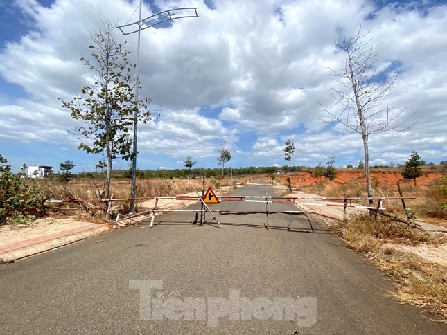 Đề nghị kỷ luật Đảng 10 cán bộ liên quan dự án Tân Việt Phát 2 - Ảnh 2.