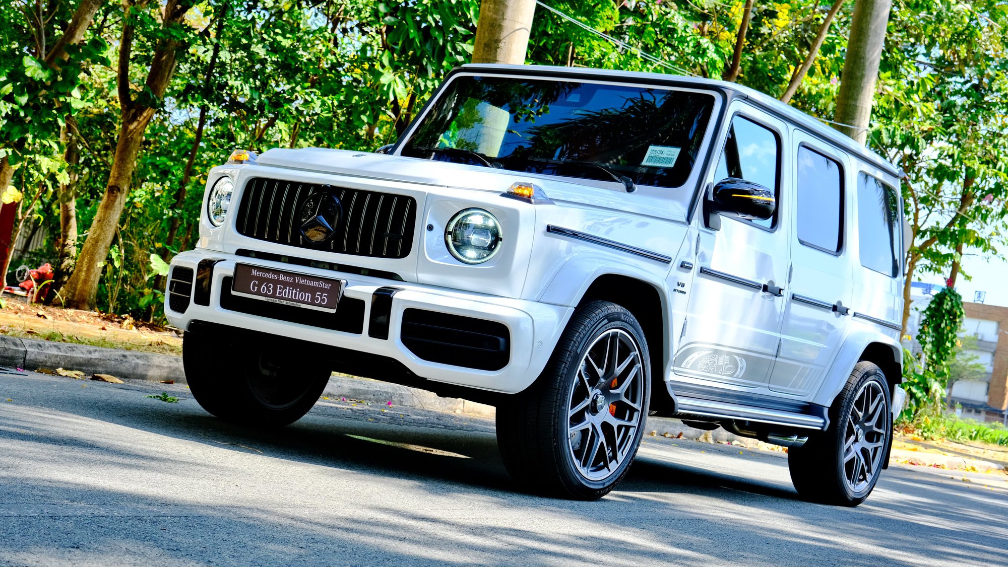 Cần G63 nhưng không muốn giống số đông thì đây rồi: Mercedes-AMG G63  Edition 55 chỉ 10 chiếc ở VN, giá trên 12 tỷ đồng