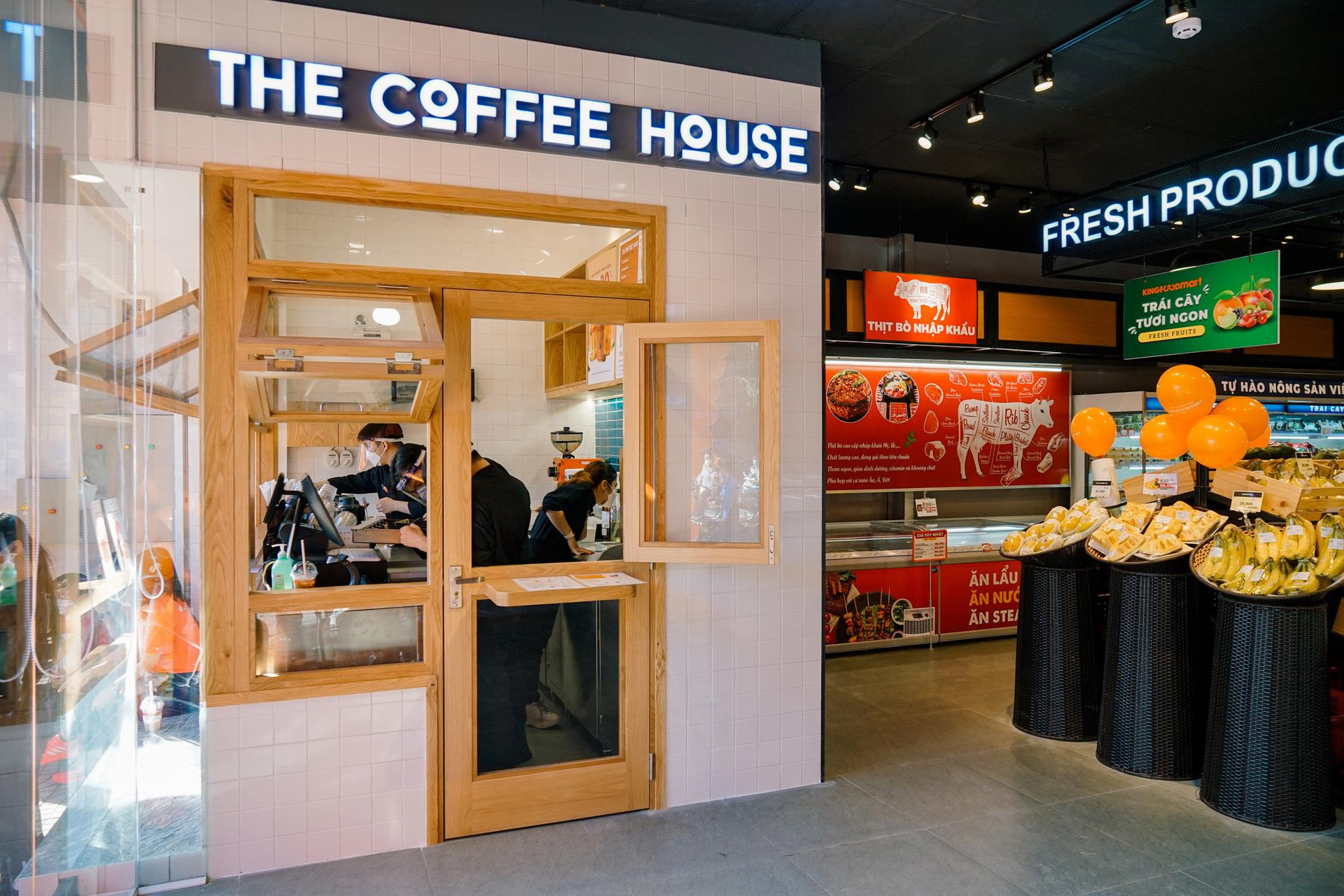 Masan có vỡ mộng sau cuộc đua trend mở ồ ạt kiosk Phúc Long: Không chỗ ngồi, menu đơn giản, khách hàng thờ ơ, biên lợi nhuận thấp? - Ảnh 3. Masan có vỡ mộng sau cuộc đua trend mở ồ ạt kiosk Phúc Long: Không chỗ ngồi, menu đơn giản, khách hàng thờ ơ, biên lợi nhuận thấp? - Ảnh 3.