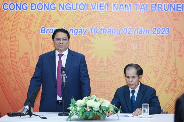 Thủ tướng: Bà con Việt kiều có thể góp ý xây dựng đất nước, đề xuất, kiến nghị qua Cổng Thông tin điện tử Chính phủ - Ảnh 2.