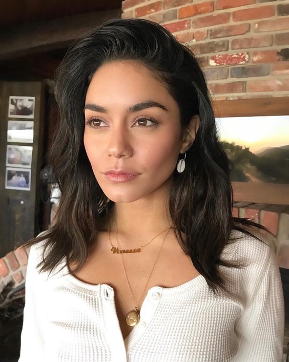 Khối tài sản hơn 420 tỷ đồng của công chúa Disney Vanessa Hudgens - Ảnh 1.