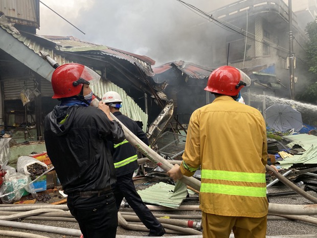  Hải Phòng: Vụ cháy chợ Tam Bạc ước thiệt hại có thể lên đến gần 100 tỷ đồng - Ảnh 3.