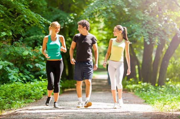 Tốc độ đi bộ nói gì về tuổi thọ của bạn? Nghiên cứu chỉ ra: Người đi nhanh và người đi chậm có thể khác biệt tới 15 năm - Ảnh 3.