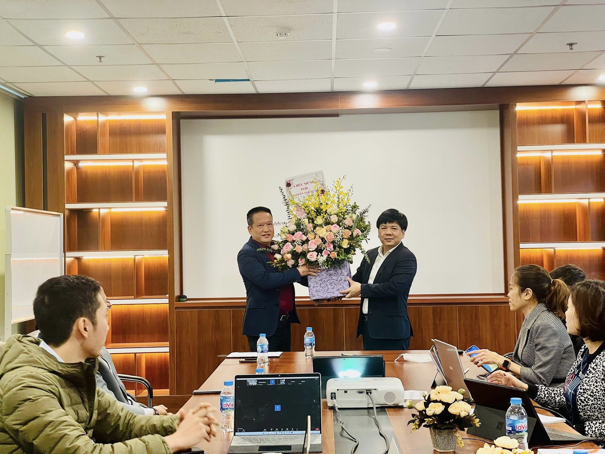 Apax Leaders vừa bổ nhiệm tân CEO - người từng vực dậy hệ thống Apollo để mong về thời hoàng kim, Sở GDĐT Tp.HCM lập đoàn thanh tra đột xuất - Ảnh 1. Apax Leaders vừa bổ nhiệm tân CEO - người từng vực dậy hệ thống Apollo để mong về thời hoàng kim, Sở GDĐT Tp.HCM lập đoàn thanh tra đột xuất - Ảnh 1.