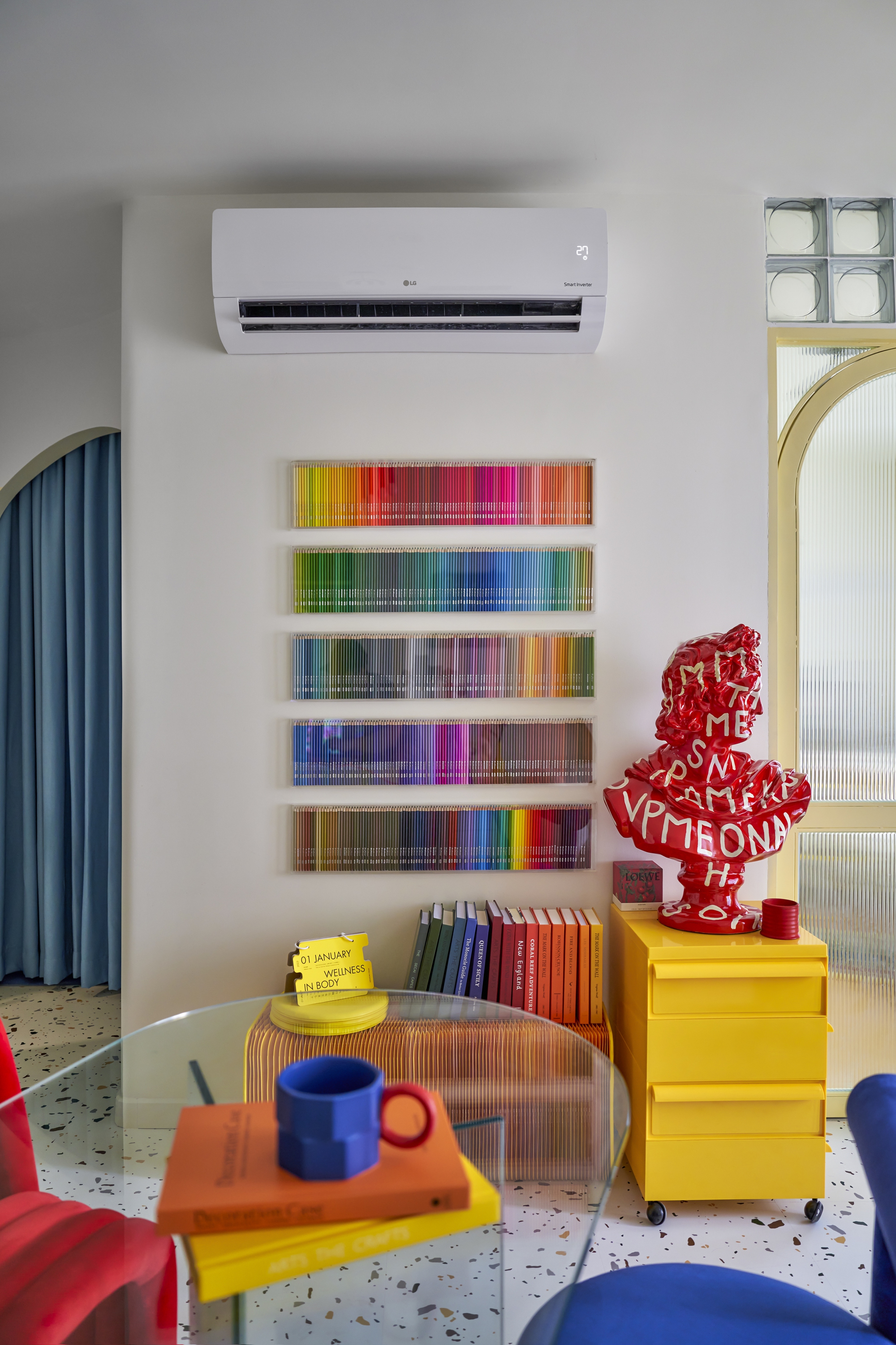 Anh chàng chịu chơi chi 1 tỷ đồng decor nhà đủ màu sắc, nội thất ngoại nhập xịn xò nhưng... không ở thường xuyên - Ảnh 6.