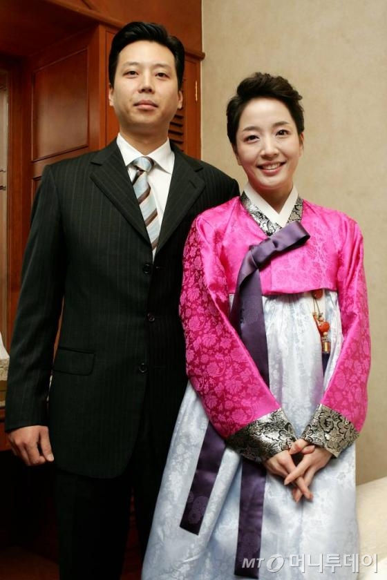  Nàng dâu gia tộc Hyundai lấn át Lee Young Ae: MC đẹp nổi trội, cưới vội mặc thị phi và cái bẫy sau cánh cổng hào môn  - Ảnh 7.
