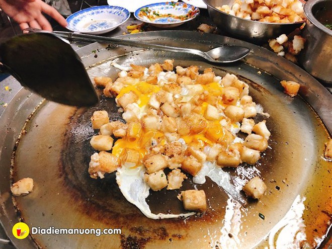 Điểm tên 5 khu chung cư cũ được mệnh danh là “thánh địa” ăn uống của TP.HCM - Ảnh 20.