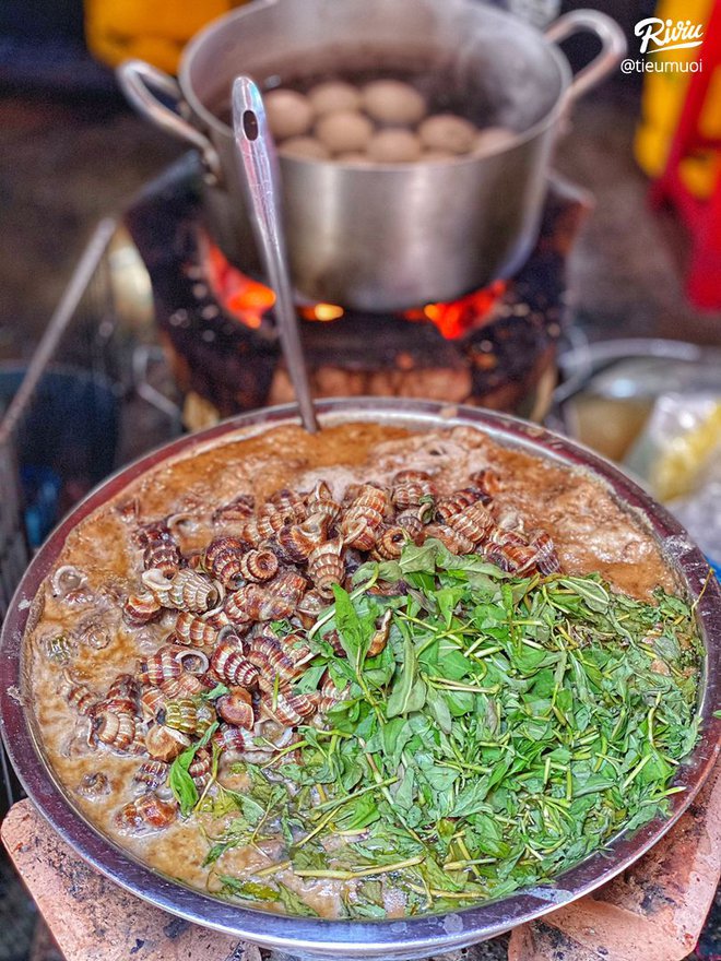 Điểm tên 5 khu chung cư cũ được mệnh danh là “thánh địa” ăn uống của TP.HCM - Ảnh 12.