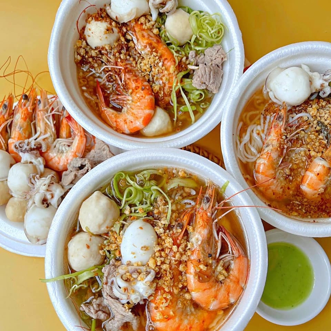 Điểm tên 5 khu chung cư cũ được mệnh danh là “thánh địa” ăn uống của TP.HCM - Ảnh 9.