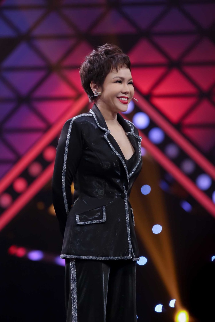  Choáng ngợp trước cơ ngơi khủng của Việt Hương khi quyết định về Việt Nam sinh sống: Biệt thự bề thế, sang như khách sạn 5 sao  - Ảnh 7.