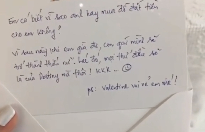 Trường Giang tiết lộ lý do thường tặng đồ hiệu cho Nhã Phương - Ảnh 1.