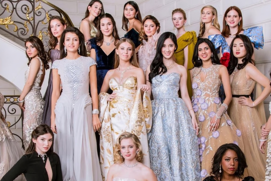 Nghe bố mẹ nói nhà mình nghèo lắm suốt tuổi thơ, cô gái 19 tuổi mới ngỡ ngàng phát hiện gia thế khủng - Ảnh 3.