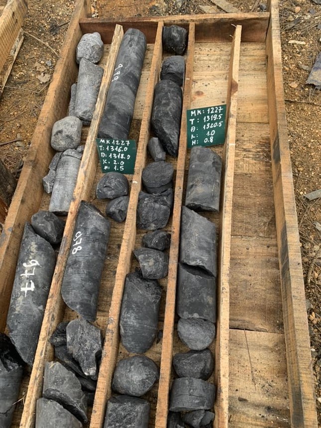 Ngành than Việt Nam lần đầu khoan thăm dò thành công ở độ sâu kỷ lục 1.320m - Ảnh 2. Ngành than Việt Nam lần đầu khoan thăm dò thành công ở độ sâu kỷ lục 1.320m - Ảnh 2.