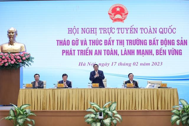  Thủ tướng: Doanh nghiệp bất động sản phải trách nhiệm với chính mình, giá bất động sản phải là động lực thúc đẩy sự phát triển, chứ không triệt tiêu sự phát triển - Ảnh 1.