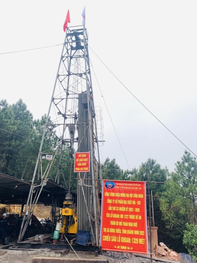 Ngành than Việt Nam lần đầu khoan thăm dò thành công ở độ sâu kỷ lục 1.320m - Ảnh 1. Ngành than Việt Nam lần đầu khoan thăm dò thành công ở độ sâu kỷ lục 1.320m - Ảnh 1.