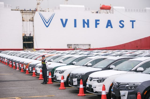 Xây nhà máy tại Mỹ, xe điện VinFast có được hưởng ưu đãi thuế tương tự Tesla? - Ảnh 1.
